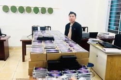 Phá đường dây tiêu thụ hơn 1.000 điện thoại Samsung giả trên toàn quốc