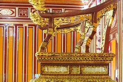 Đưa ngai vua triều Nguyễn trở lại điện Th&aacute;i H&ograve;a