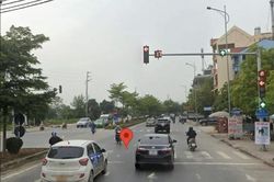 Đèn đỏ cho phép rẽ phải, vì sao hiếm khi có biển báo cho phép quay đầu xe?