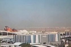 Video ghi lại khoảnh khắc UAV lao trúng sân bay ở Kuwait