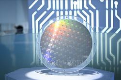 Linh kiện 'v&ocirc; h&igrave;nh' dưới chip AI trở th&agrave;nh mối lo an ninh mới của Mỹ