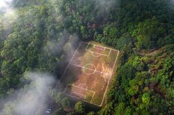 Khám phá 'sân bóng của các vị thần' nằm giữa miệng núi lửa ở Mexico