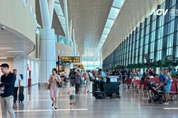 Sân bay Tân Sơn Nhất tăng chuyến dịp cao điểm hè