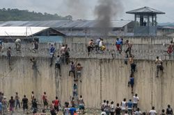 Bạo loạn nhà tù Panama, gần 200 phạm nhân vượt ngục