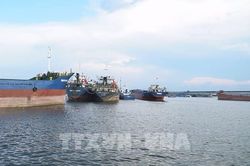 Quảng Trị: Bồi lấp nghi&ecirc;m trọng luồng h&agrave;ng hải cửa biển Cửa Việt
