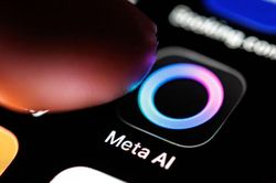 Meta đang phát triển mặt dây chuyền trí tuệ nhân tạo