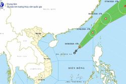 Áp thấp nhiệt đới bất ngờ tăng tốc trên Biển Đông, điều gì sẽ xảy ra trong 72 giờ tới?