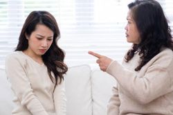 Đừng để lời nói trở thành vết thương