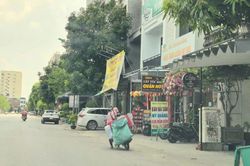 Ngăn chặn t&igrave;nh trạng chiếm dụng vỉa h&egrave; tại c&aacute;c khu d&acirc;n cư mới