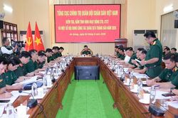 Thượng tướng Đỗ Xuân Tụng kiểm tra, nắm tình hình tại Ban chỉ huy Quân sự đặc khu Phú Quốc và Lữ đoàn 950