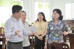 Phó Chủ tịch UBND tỉnh An Giang Nguyễn Thị Minh Thúy kiểm tra công tác chuẩn bị Kỳ thi Tốt nghiệp THPT tại phường Rạch Giá và 2 xã Thạnh Lộc, Tân Hiệp