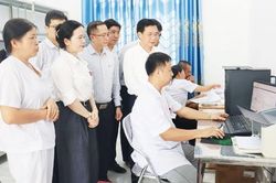 Trạm y tế vùng cao: Nỗ lực cán đích thực hiện bệnh án điện tử