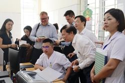 Bắc Ninh trao đổi kinh nghiệm với c&ocirc;ng ty c&ocirc;ng nghệ y tế Vương quốc Anh về triển khai hồ sơ bệnh &aacute;n điện tử