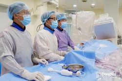 Tăng phụ cấp cho nhân viên y tế