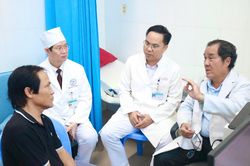 Bệnh viện Đa khoa Ninh Thuận tiếp nhận kỹ thuật điều trị chuy&ecirc;n s&acirc;u ngoại thận - tiết niệu từ Bệnh viện Chợ Rẫy