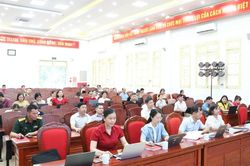 Gần 80 đại biểu được tập huấn sử dụng phần mềm tr&iacute; tuệ nh&acirc;n tạo