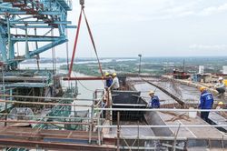 Cầu Phước Khánh 3.500 tỷ đồng sắp hợp long: Công trình có tĩnh không cao nhất Việt Nam