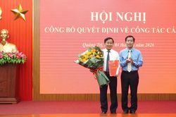 Công bố quyết định về công tác cán bộ