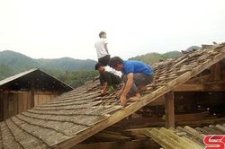 Khẩn trương khắc phục hậu quả thi&ecirc;n tai do d&ocirc;ng lốc, mưa lớn ng&agrave;y 3/6