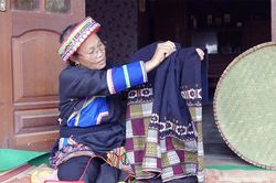 Bản Dao giữ nghề truyền thống