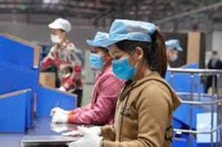 Hoàn tất cung cấp dịch vụ ngày 31/03 nhưng đến ngày 08/04 xuất hóa đơn có đúng quy định tại Nghị định 70/2025/NĐ-CP không?
