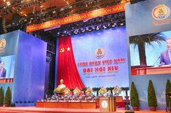 Tổng Bí thư, Chủ tịch nước Tô Lâm: Công đoàn không thể mạnh nếu xa công nhân