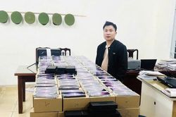 Triệt ph&aacute; đường d&acirc;y ti&ecirc;u thụ h&agrave;ng ngh&igrave;n điện thoại Samsung giả tr&ecirc;n to&agrave;n quốc