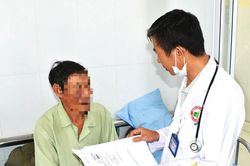 Nhiều người bị ngộ độc khi ăn nấm h&aacute;i trong rừng th&ocirc;ng Đ&agrave; Lạt