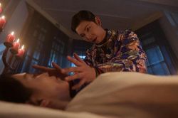 Vì sao hai bộ phim 'nổi đình nổi đám' lại phải rời rạp trong cảnh 'trắng tay'?