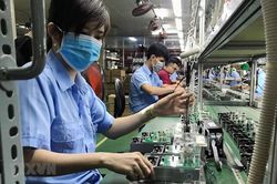 Thu h&uacute;t đầu tư nước ngo&agrave;i khởi sắc với 1.576 dự &aacute;n FDI mới