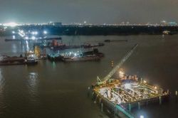 H&agrave; Nội đặt thời hạn ho&agrave;n th&agrave;nh giải ph&oacute;ng mặt bằng với 9 dự &aacute;n cầu vượt s&ocirc;ng Hồng, s&ocirc;ng Đuống
