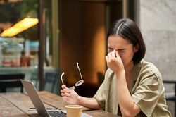 Càng lớn tuổi càng nên tránh 5 tư duy khiến tài lộc tiêu tan