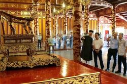 H&igrave;nh ảnh mới nhất về ngai vua triều Nguyễn sau thời gian phục chế do bị ph&aacute; hoại
