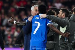 Mourinho gây địa chấn, Real Madrid rung chuyển vì video bí ẩn
