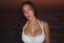 Hôn thê Ronaldo giàu nhất dàn WAGs World Cup