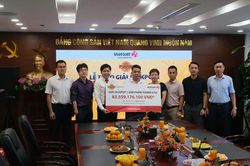 Một người trúng số Vietlott 83 tỷ đồng quyết định không đeo mặt nạ