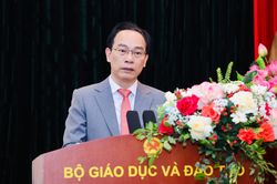 Bộ GD&ĐT bổ nhiệm 153 lãnh đạo trường đại học, cao đẳng