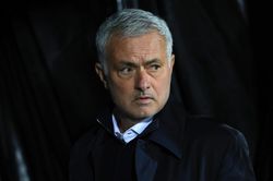 Mourinho tái xuất Bernabeu, Real Madrid chuẩn bị 'bom tấn' kỉ lục