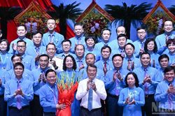 [Ảnh] Thủ tướng Lê Minh Hưng thảo luận với các đại biểu dự Đại hội XIV Công đoàn Việt Nam