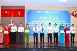 Tuyên dương gần 200 tập thể, cá nhân có thành tích xuất sắc trong việc học Bác