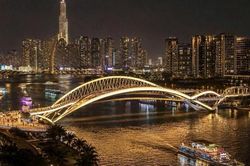 Nutifood đề xuất tài trợ hệ thống nhạc nước và trình diễn ánh sáng cho cầu đi bộ vượt sông Sài Gòn