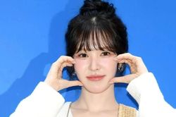 Wendy của Red Velvet là 'nữ ca sĩ bạn muốn cùng che ô trong ngày mưa nhất K-pop'?