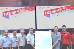 Báo SGGP trao tặng 25 bản đồ Việt Nam đến tỉnh Đắk Lắk