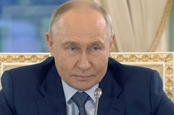 Nga xem xét sử dụng vũ khí 'khủng' trong xung đột Ukraine, khẳng định việc Kiev gia nhập EU 'không liên quan đến Moscow'