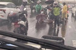 Thái Lan: Sống sót hy hữu sau khi sét đánh trúng mũ bảo hiểm