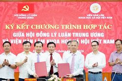 Hội đồng Lý luận Trung ương và Viện Hàn lâm Khoa học xã hội Việt Nam ký kết Chương trình hợp tác