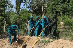 Hủy nổ 3 quả bom, một quả đạn pháo
