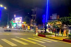 Nam thanh niên đi xe máy Exciter tốc độ cao tông vào ô tô bị tử vong