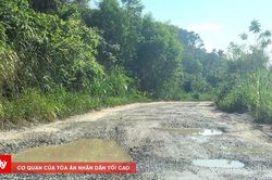 Nghệ An: Xe tải cày nát đường vào bãi rác, người dân thấp thỏm lo tai nạn