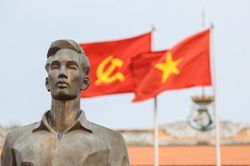 Hồ Chí Minh và doanh nhân Việt Nam